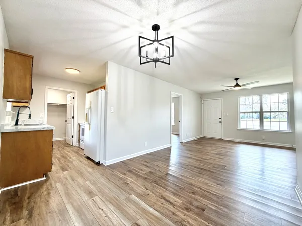 $1,350 | 740 Carmack Court, Clarksville, TN 37042