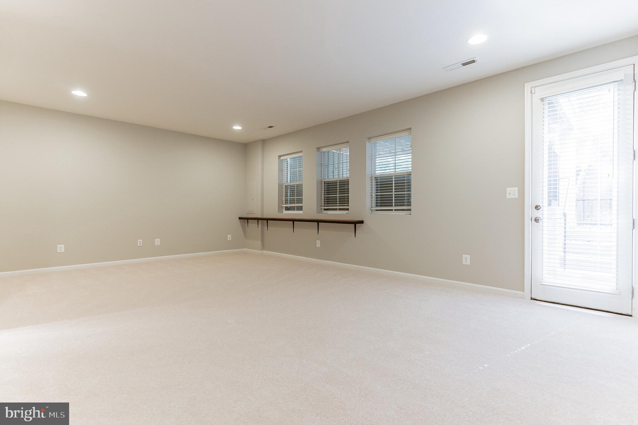 23504 Epperson Square Brambleton, VA 20148 - Photo 36 of 39