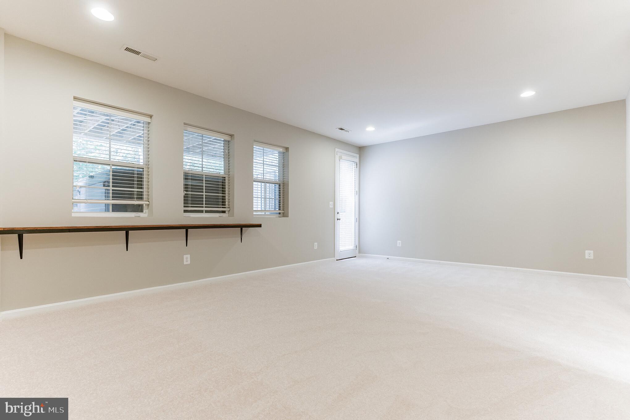 23504 Epperson Square Brambleton, VA 20148 - Photo 37 of 39