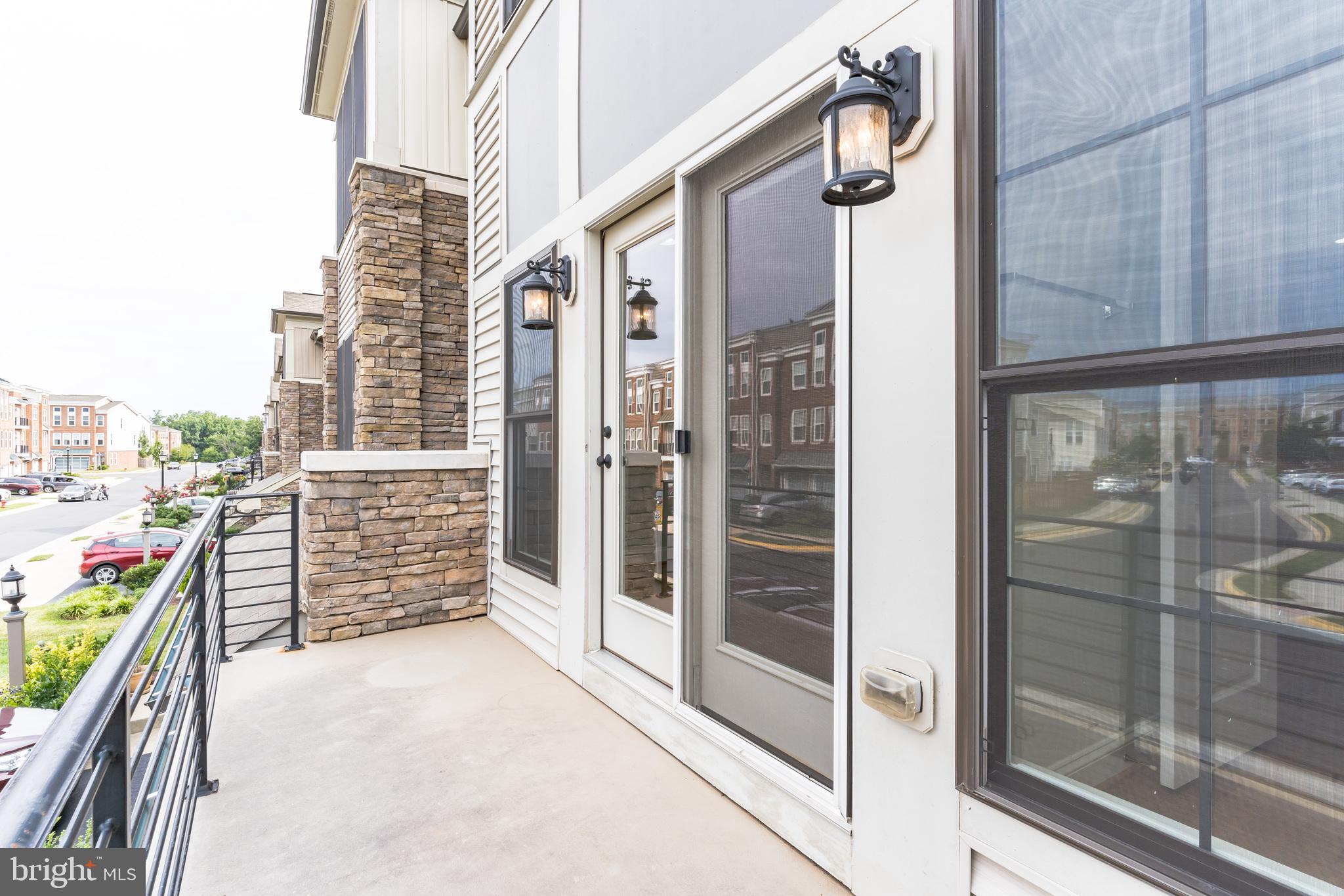 23504 Epperson Square Brambleton, VA 20148 - Photo 7 of 39