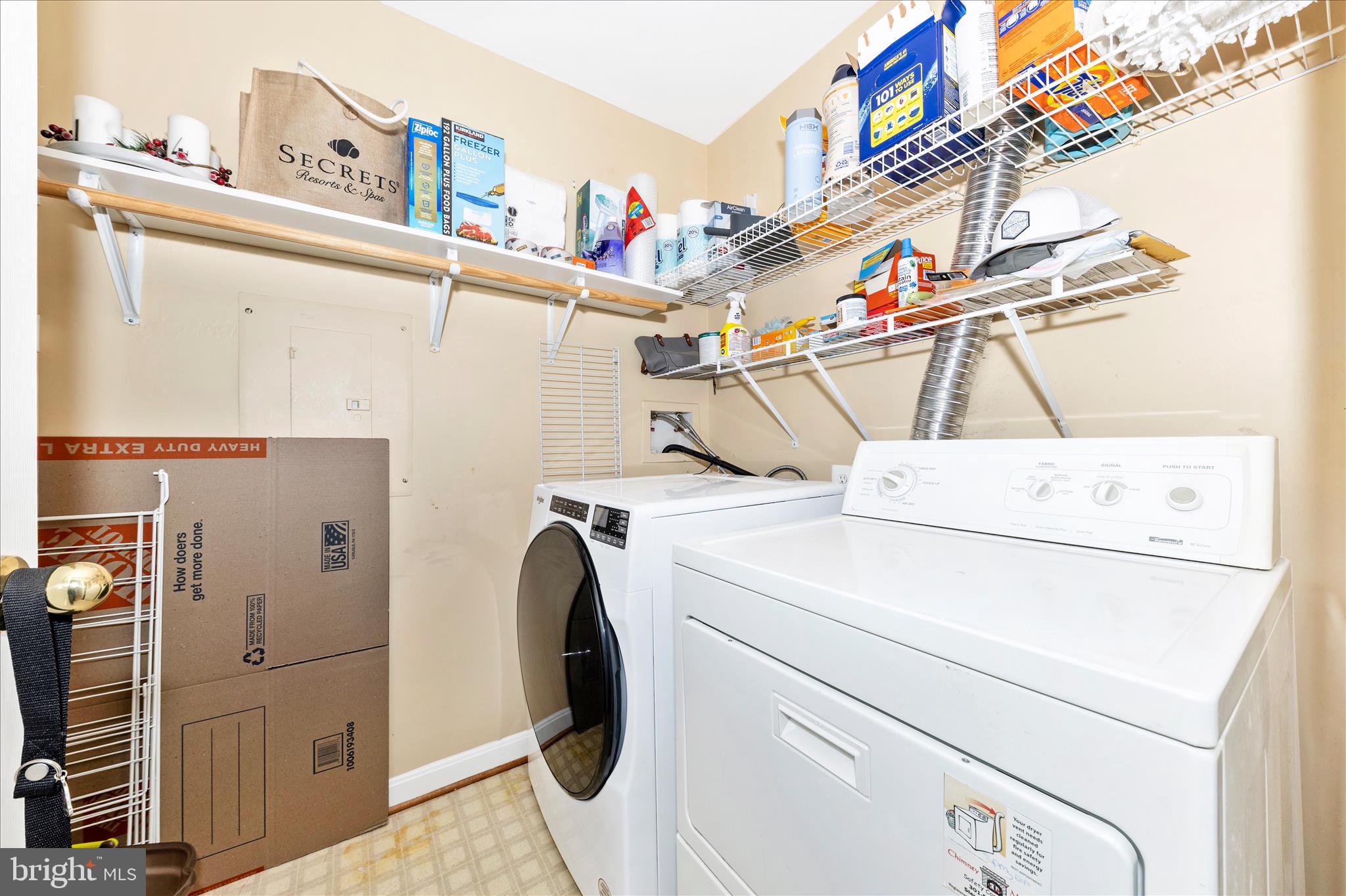 12012 Amber Ridge Circle, Unit B103 Germantown, MD 20876 - Photo 30 of 39 Laundry