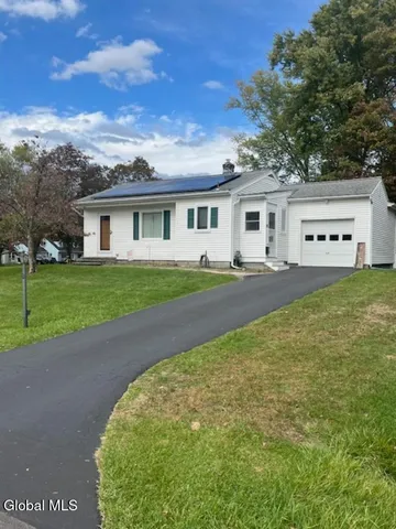 $289,000 | 7 Merrifield Place, Bethlehem, NY 12054
