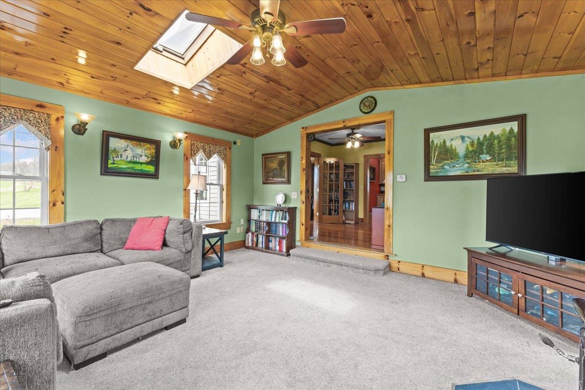 6852 Highway 105 Sheldon, VT 05450 - Photo 17 of 56