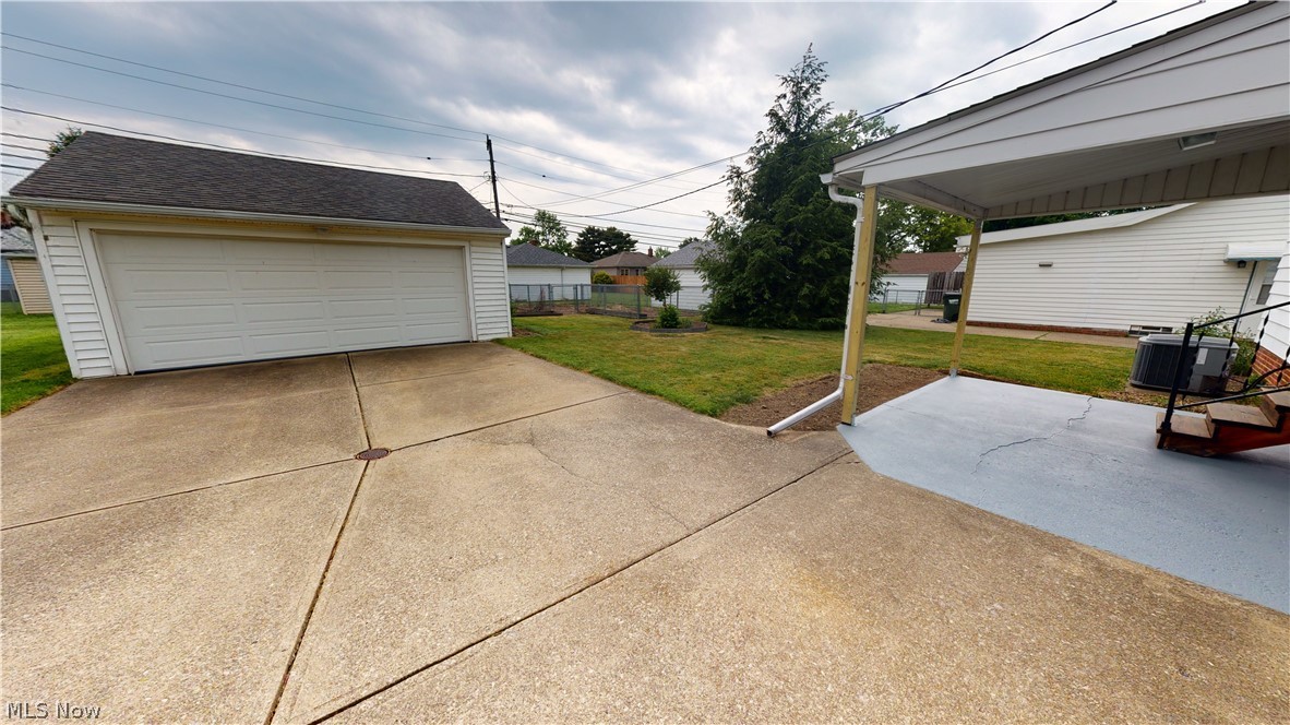 30026 Vineyard Road Willowick, OH 44095 - Photo 20 of 32
