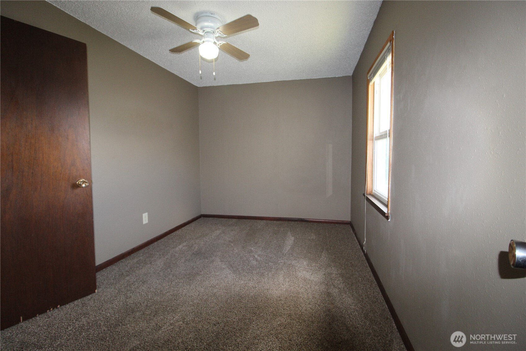 359 Southwest 9th Street Chehalis, WA 98532 - Photo 10 of 21