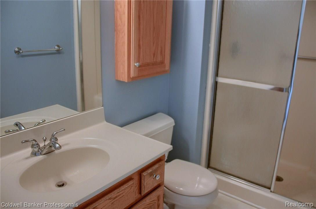 238 Parsons Lane Rochester, MI 48307 - Photo 25 of 30 Master_Bathroom.jpg