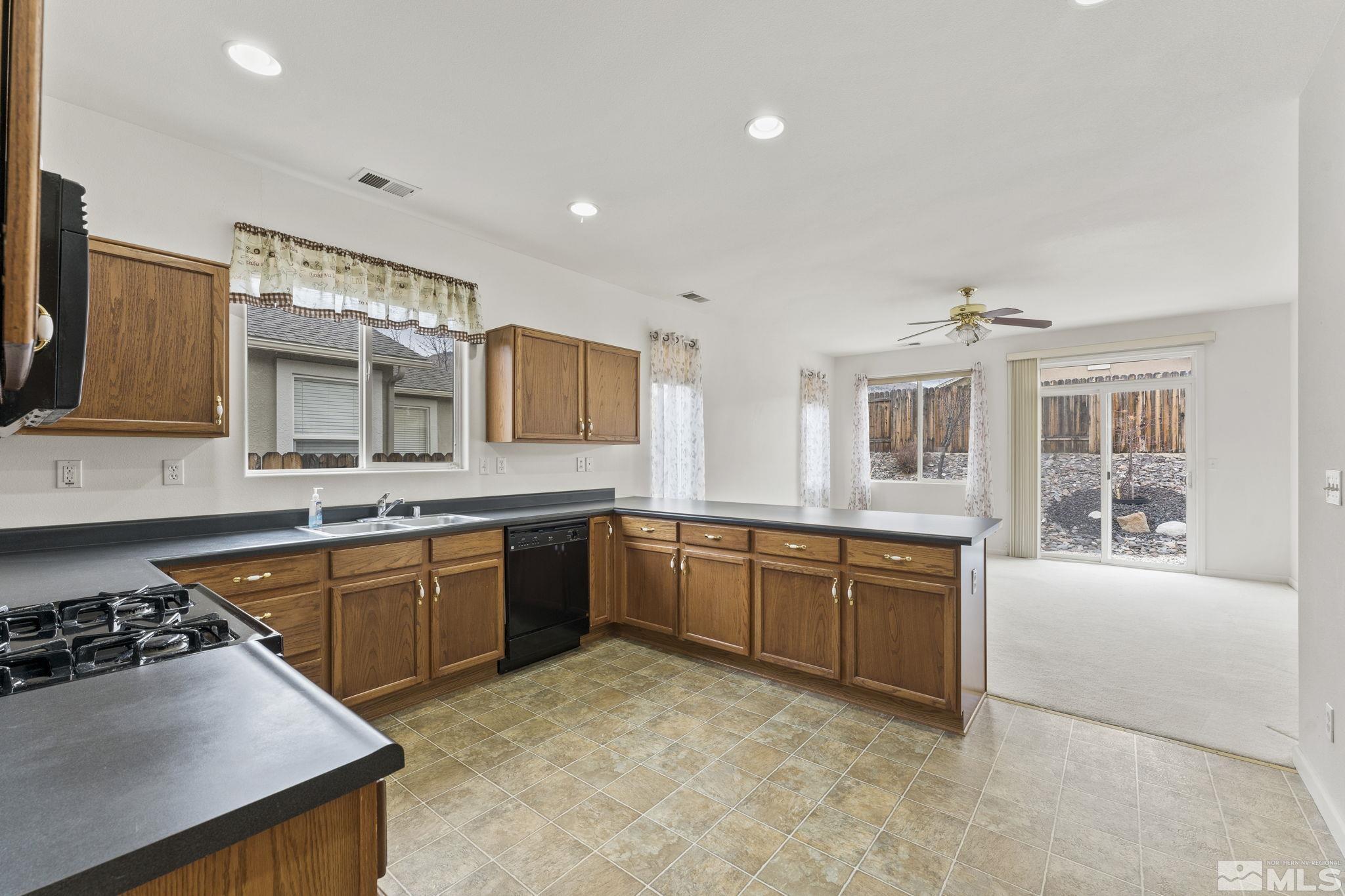 2256 Rio Lobo Lane Reno, NV 89521 - Photo 8 of 38 Photo 8