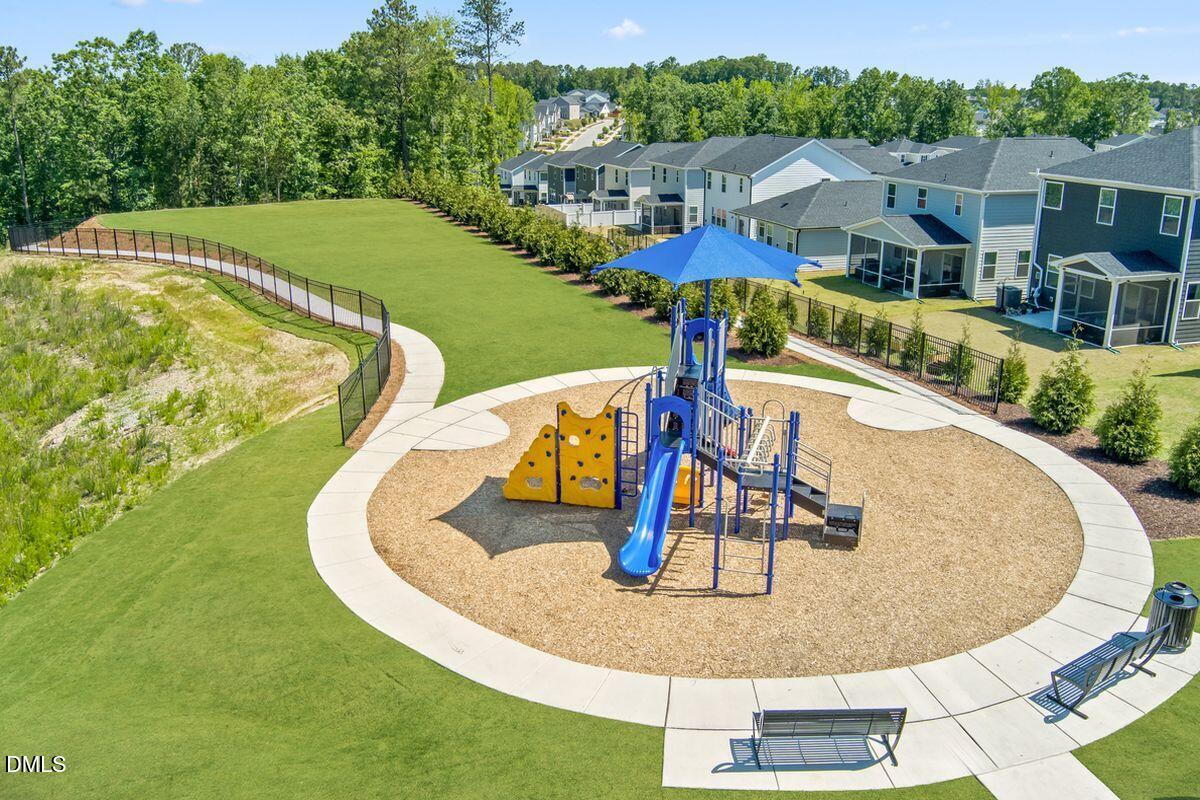 2608 Pivot Rdg Drive Raleigh, NC 27616 - Photo 14 of 15