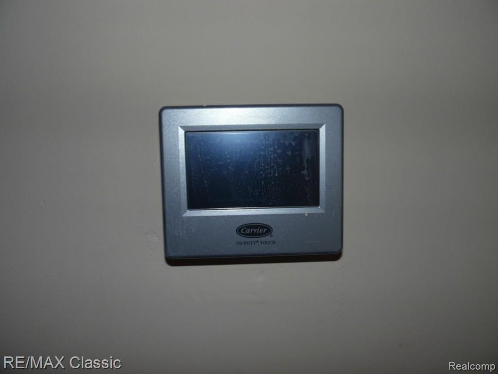 16723 Ryan Road Livonia, MI 48154 - Photo 24 of 43 SAM_6579.jpg