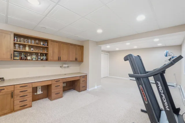 a view of a livingroom with furniture