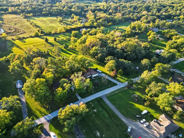a view of an outdoor space