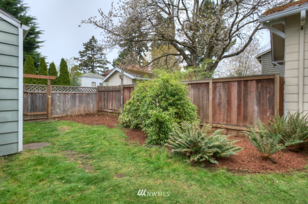 746 North 76th Street Seattle, WA 98103 - Photo 10 of 11 Gallery Image 10