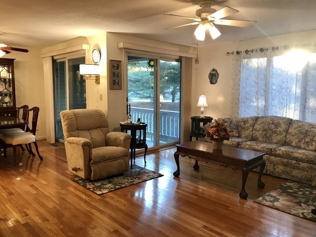 17 Abington Road, Unit 17 Danvers, MA 01923 - Photo 5 of 11 Gallery Image 5