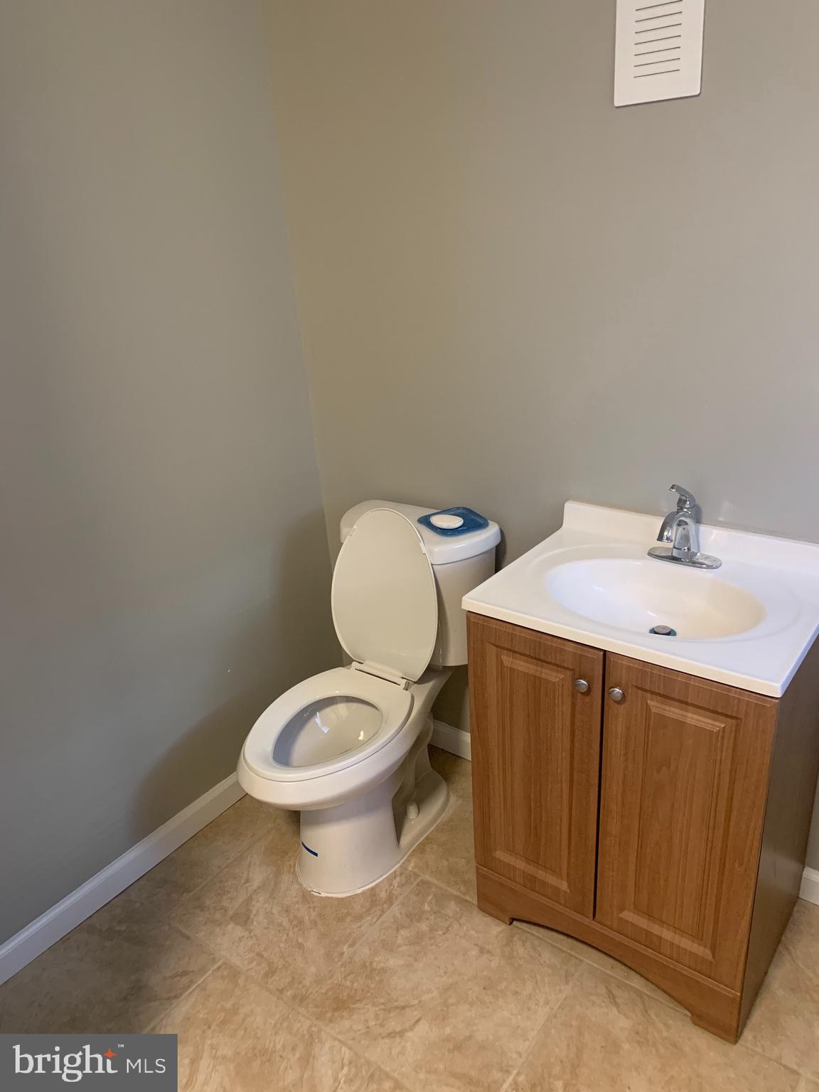 502 Riverside Avenue Trenton, NJ 08618 - Photo 5 of 13 Gallery Image 5