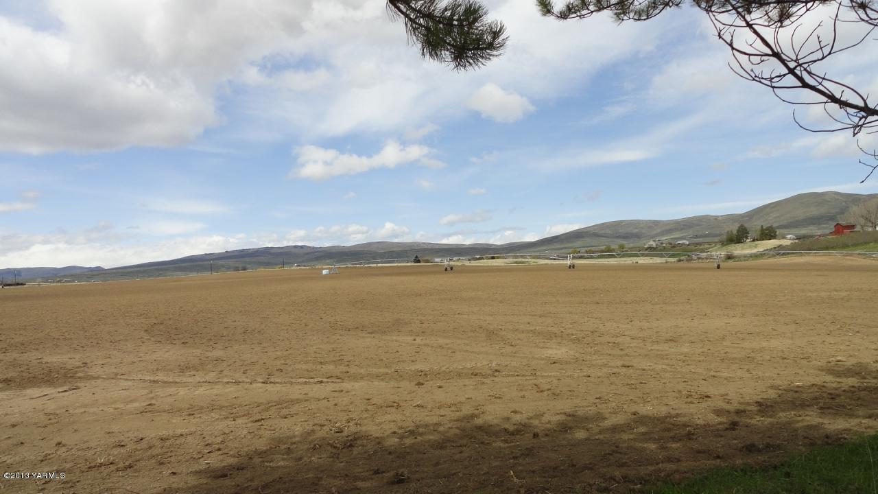 1993 Cook Road Yakima, WA 98908 - Photo 16 of 25 a view of an ocean