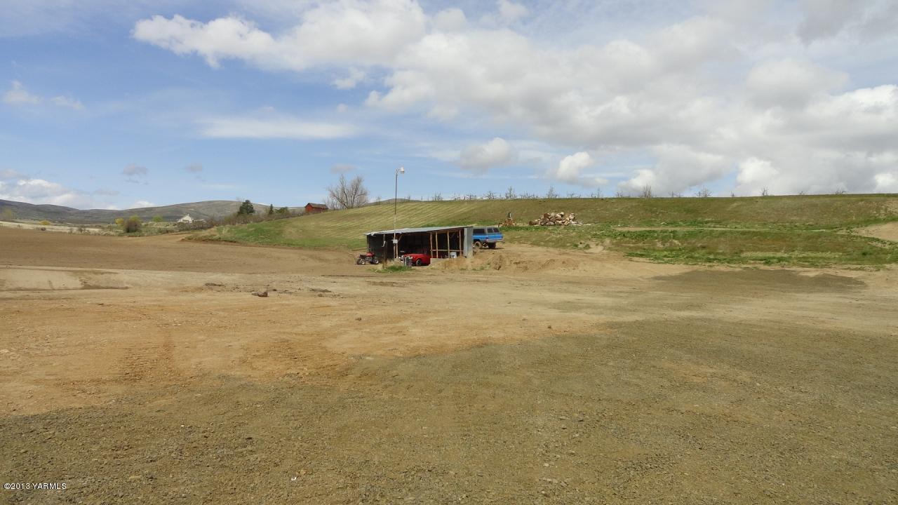 1993 Cook Road Yakima, WA 98908 - Photo 18 of 25 a view of an ocean and beach