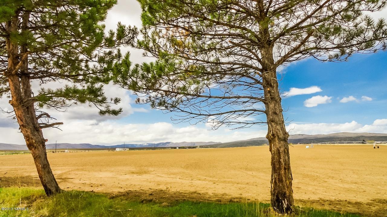 1993 Cook Road Yakima, WA 98908 - Photo 4 of 25 a view of ocean view