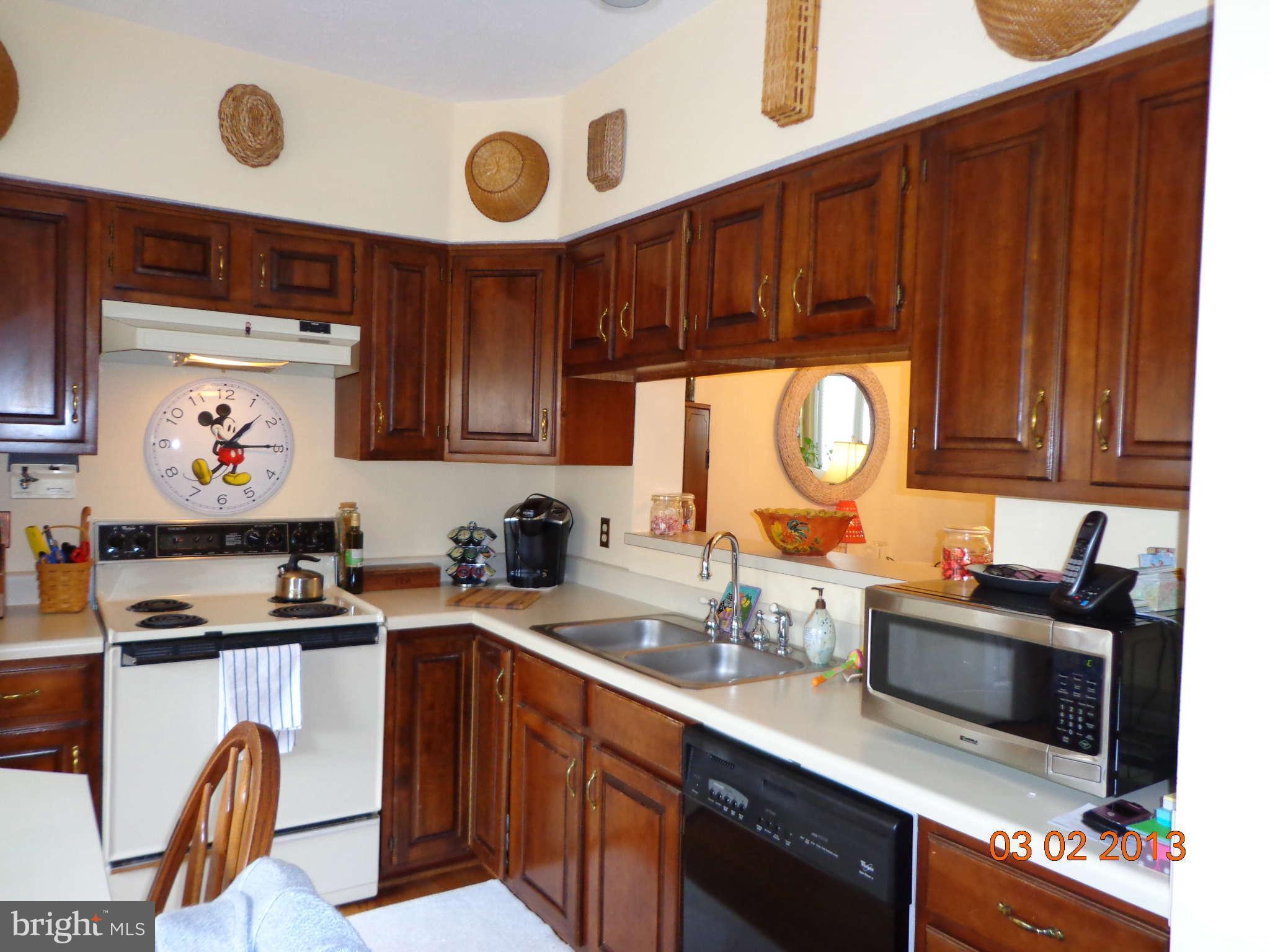 14077 Winding Ridge Lane Centreville, VA 20121 - Photo 7 of 30 Kitchen