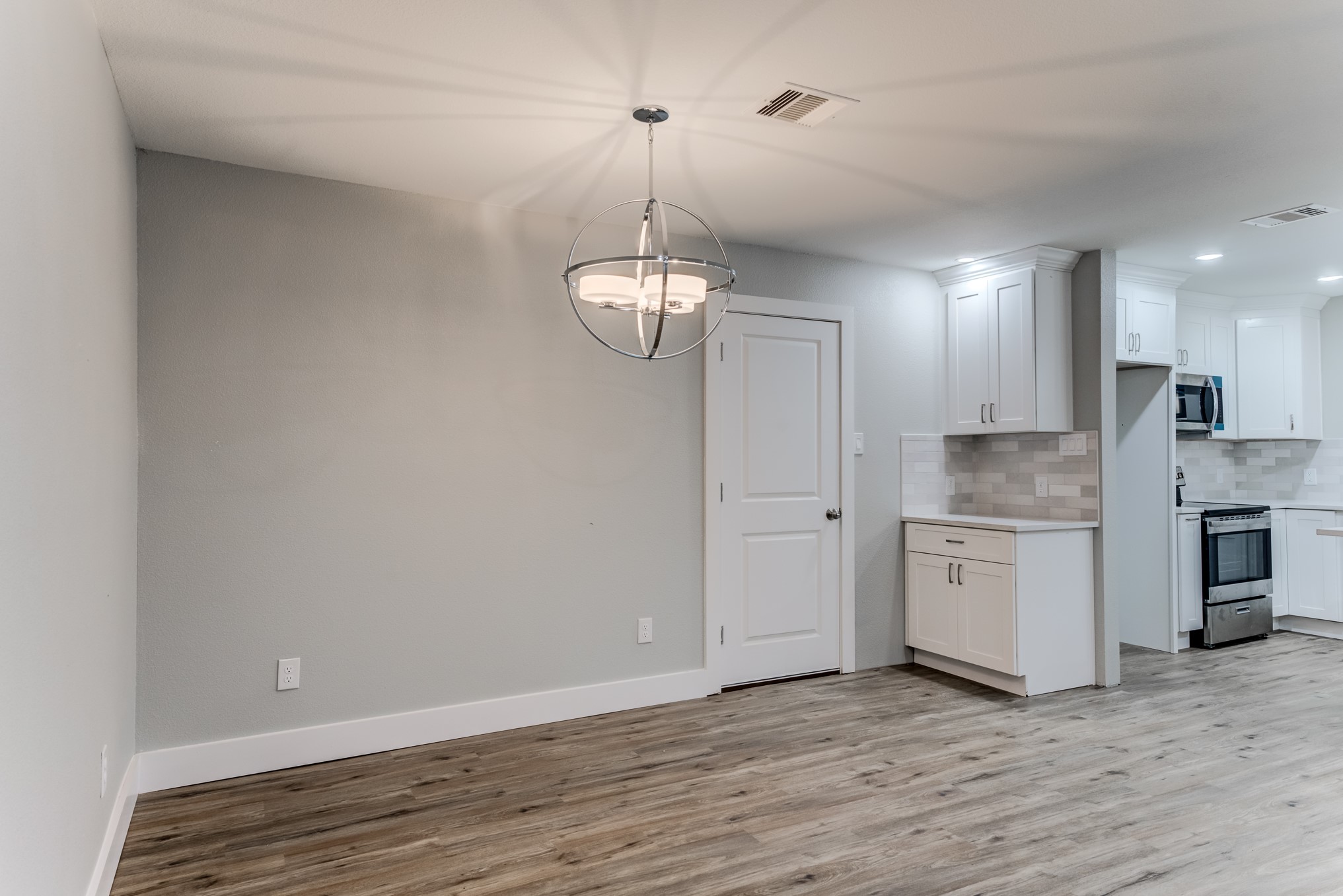 5535 Elm Spring Drive Houston, TX 77048 - Photo 11 of 39