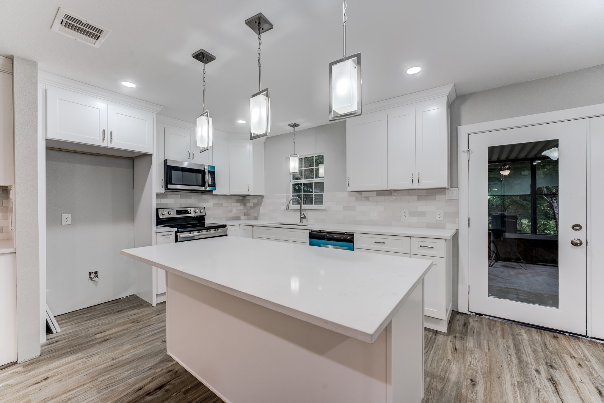 5535 Elm Spring Drive Houston, TX 77048 - Photo 14 of 39