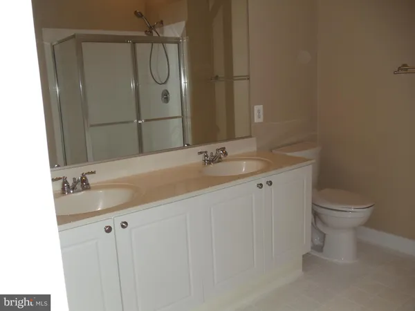 $2,800 | 9480 Virginia Center Boulevard, Unit 320, Vienna, VA 22181