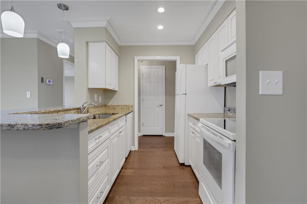 300 Johnson Ferry Road, Unit B902 Atlanta, GA 30328 - Photo 13 of 37 Gallery Image 13