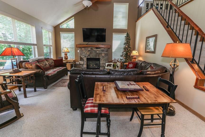 2405 South Ridge Lane Hidden Valley, PA 15502 - Photo 4 of 25 Gallery Image 4