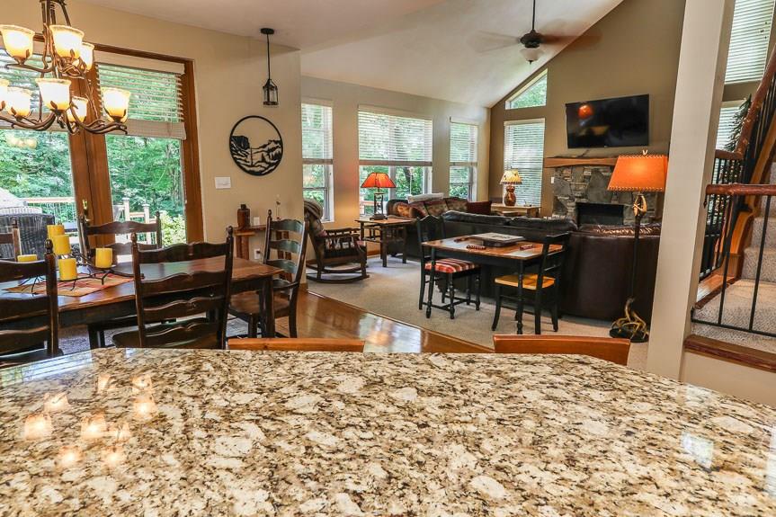 2405 South Ridge Lane Hidden Valley, PA 15502 - Photo 7 of 25 Gallery Image 7