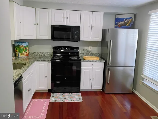 $2,900 | 7445 Aspenpark Road, Lorton, VA 22079