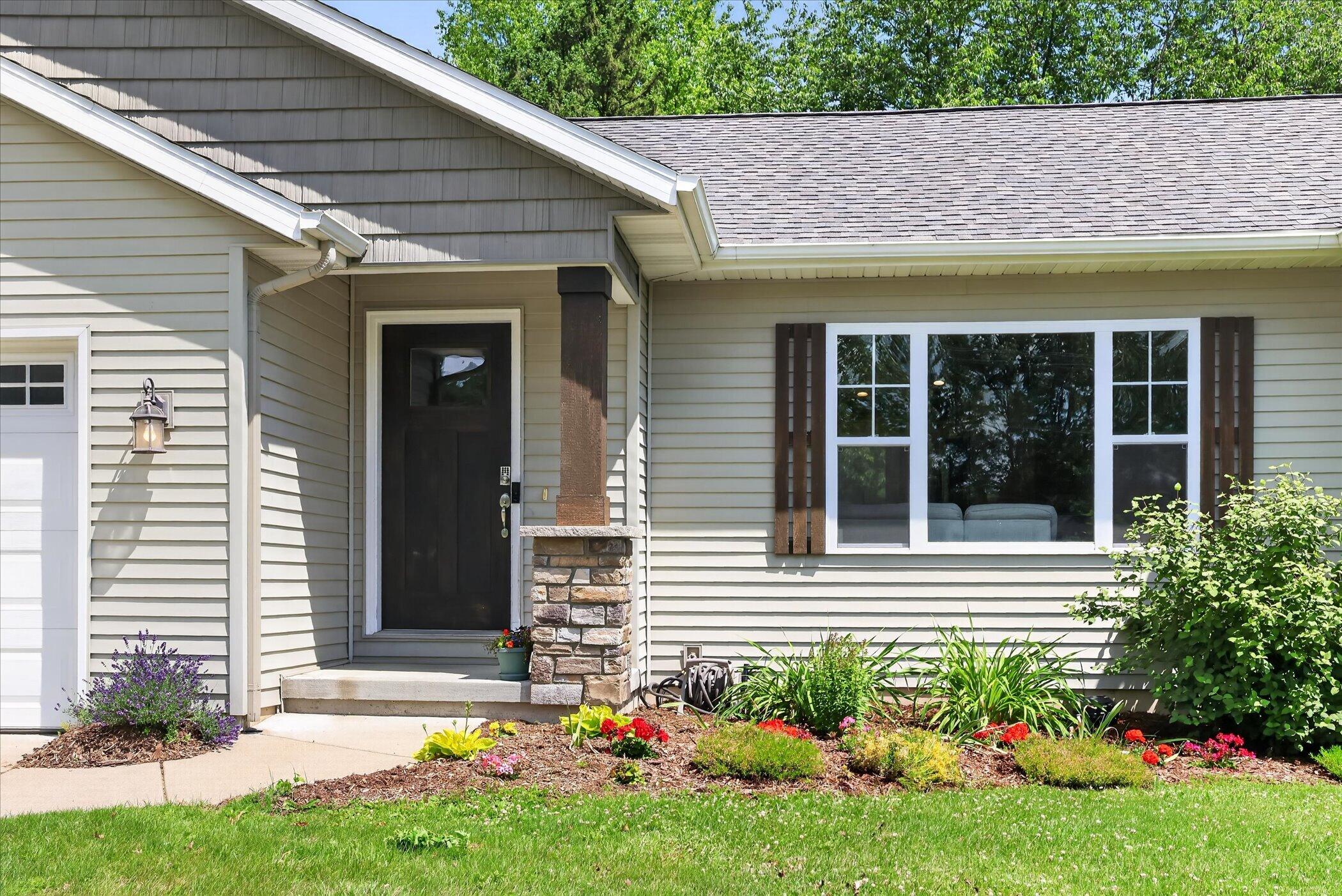 2747 4 Mile Road Northwest Grand Rapids, MI 49544 - Photo 3 of 48 Front of Home