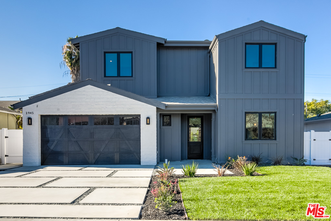 2945 Midvale Avenue Los Angeles, CA 90064 - Photo 1 of 32