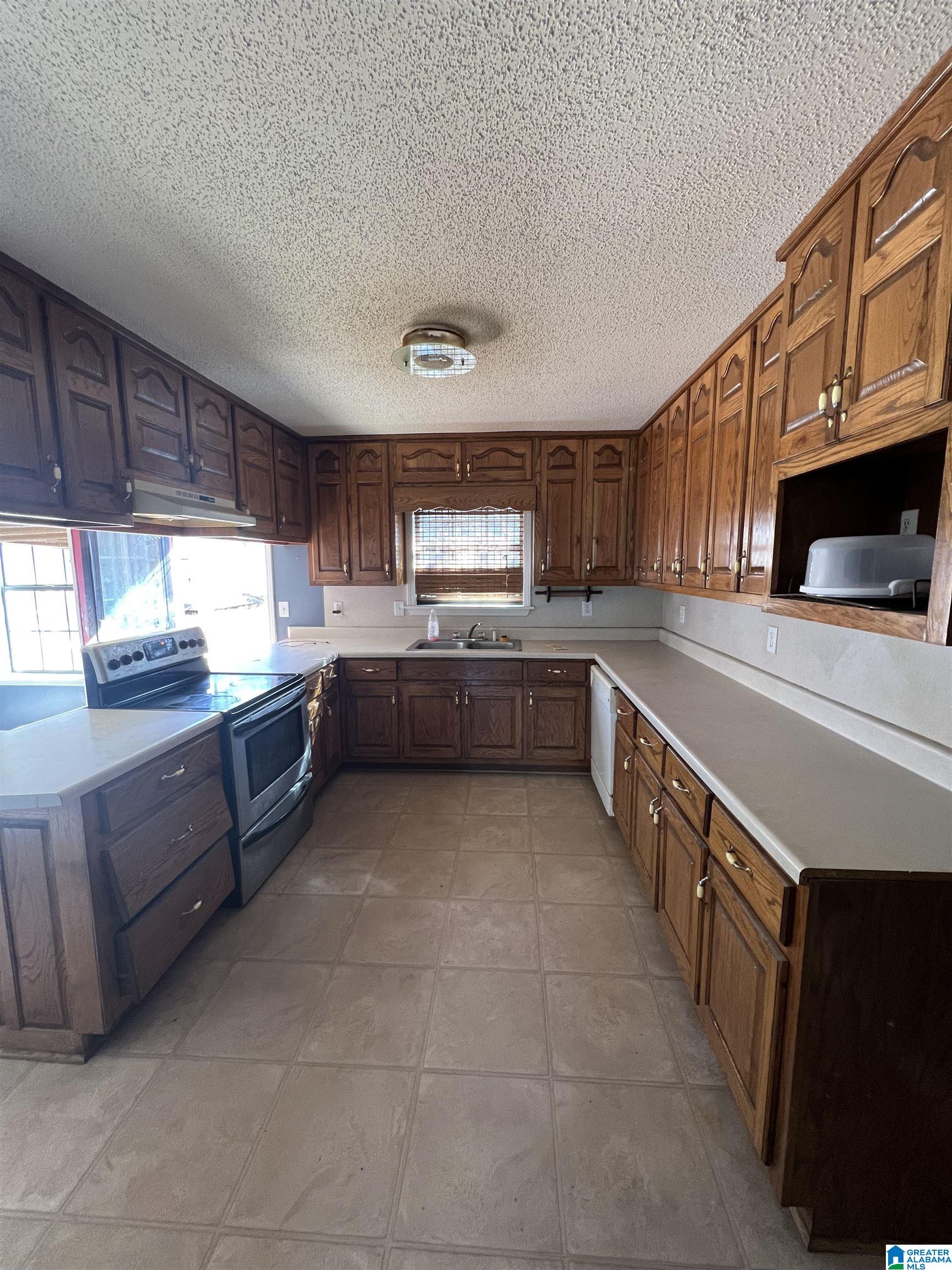 524 Valley Road Oneonta, AL 35121 - Photo 6 of 17