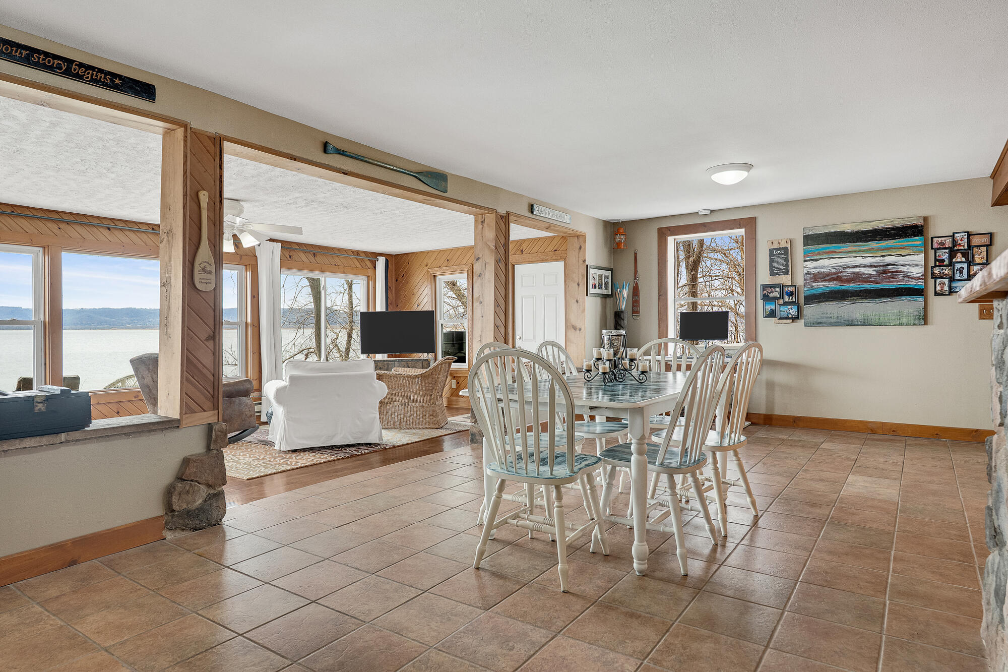 W7671 County Rd ZB Onalaska, WI 54650 - Photo 12 of 36 Dining