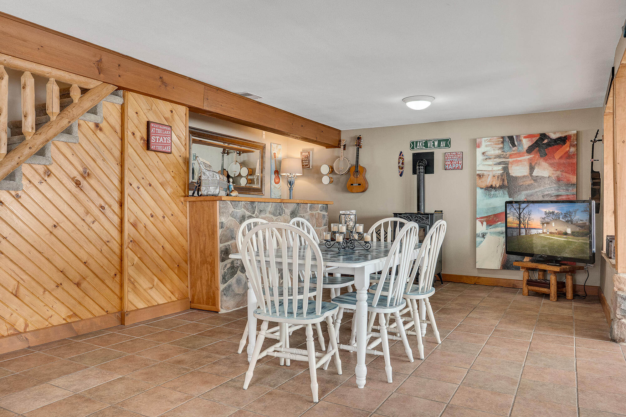 W7671 County Rd ZB Onalaska, WI 54650 - Photo 13 of 36 Dining