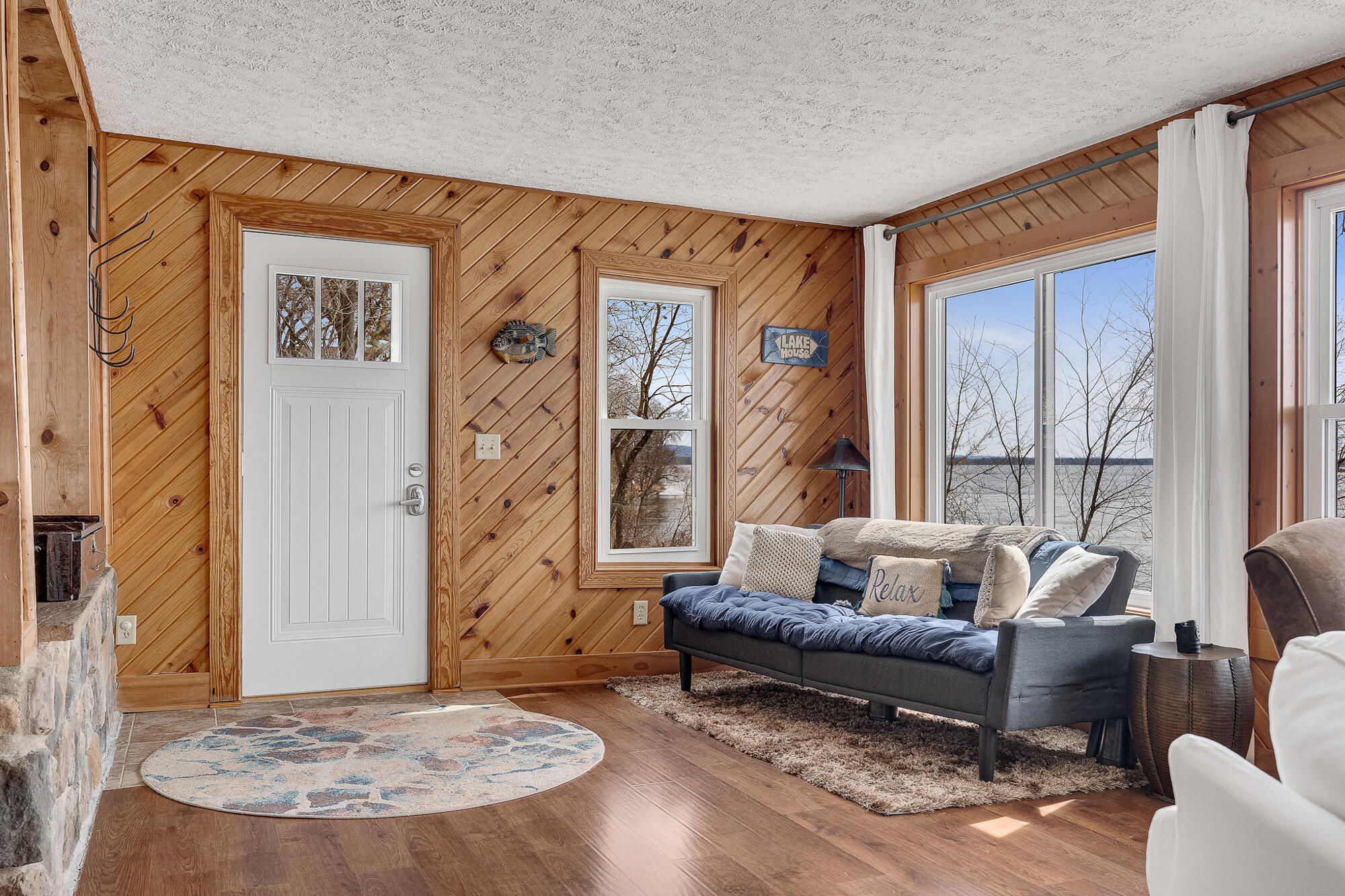 W7671 County Rd ZB Onalaska, WI 54650 - Photo 6 of 36 Entry