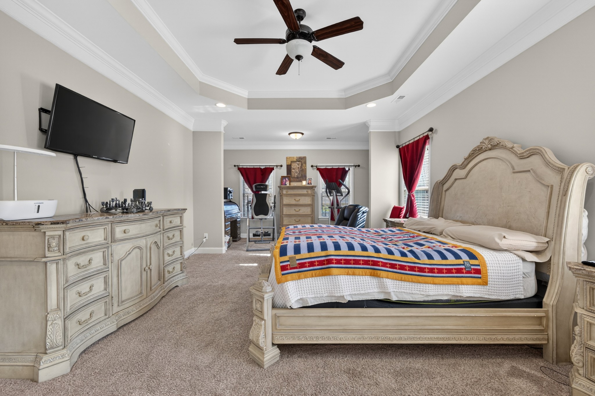 25 Knotting Hill Road Fayetteville, TN 37334 - Photo 24 of 49 a kitchen with stainless steel appliances granite countertop a sink and a microwave