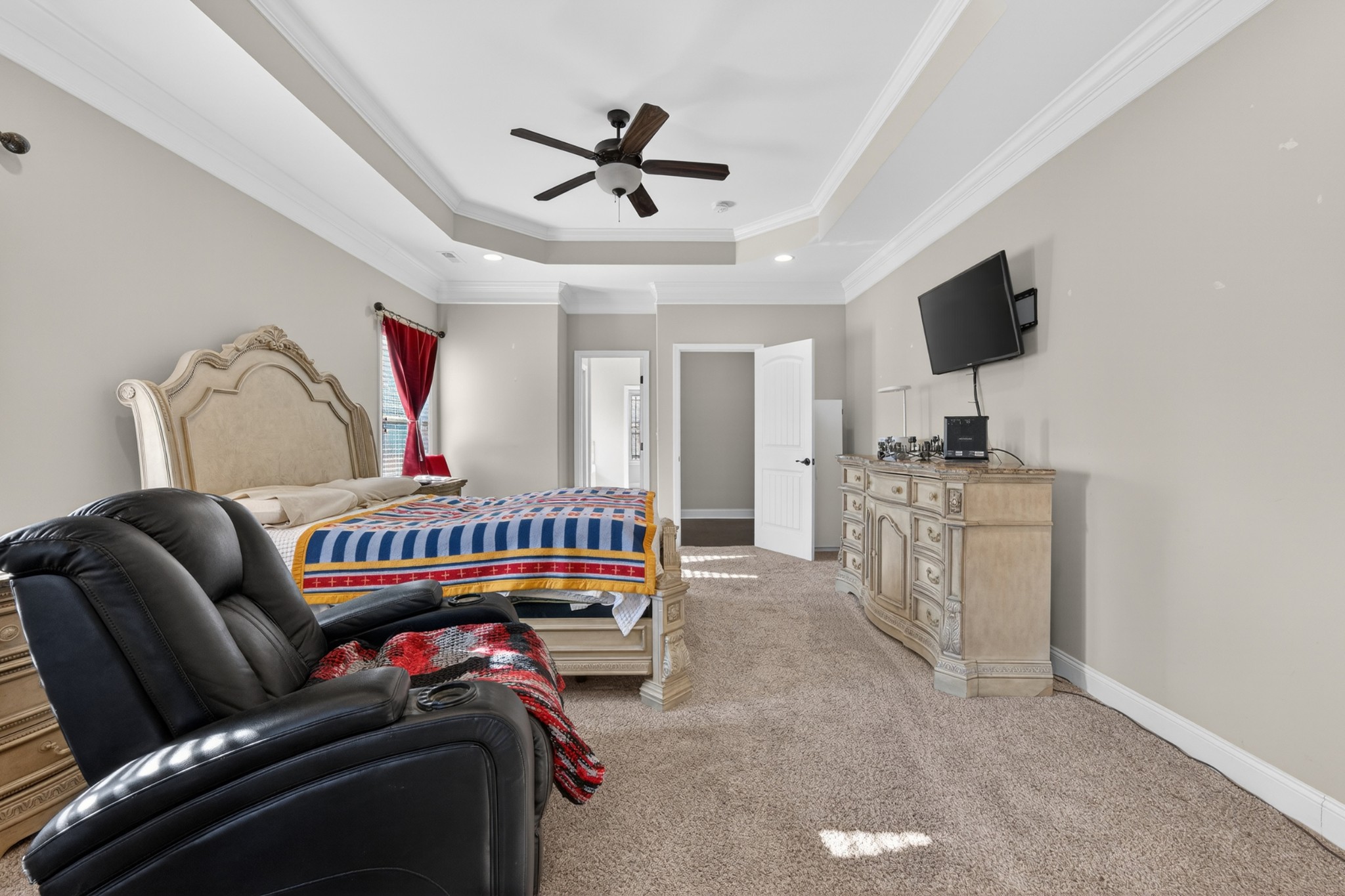 25 Knotting Hill Road Fayetteville, TN 37334 - Photo 25 of 49 a bedroom with furniture and a flat screen tv