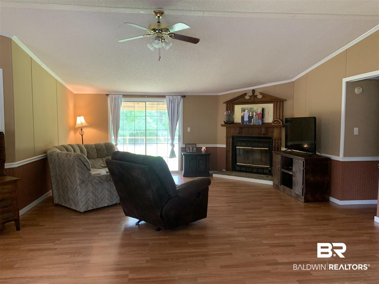 182 Edgewood Court Monroeville, AL 36460 - Photo 3 of 16