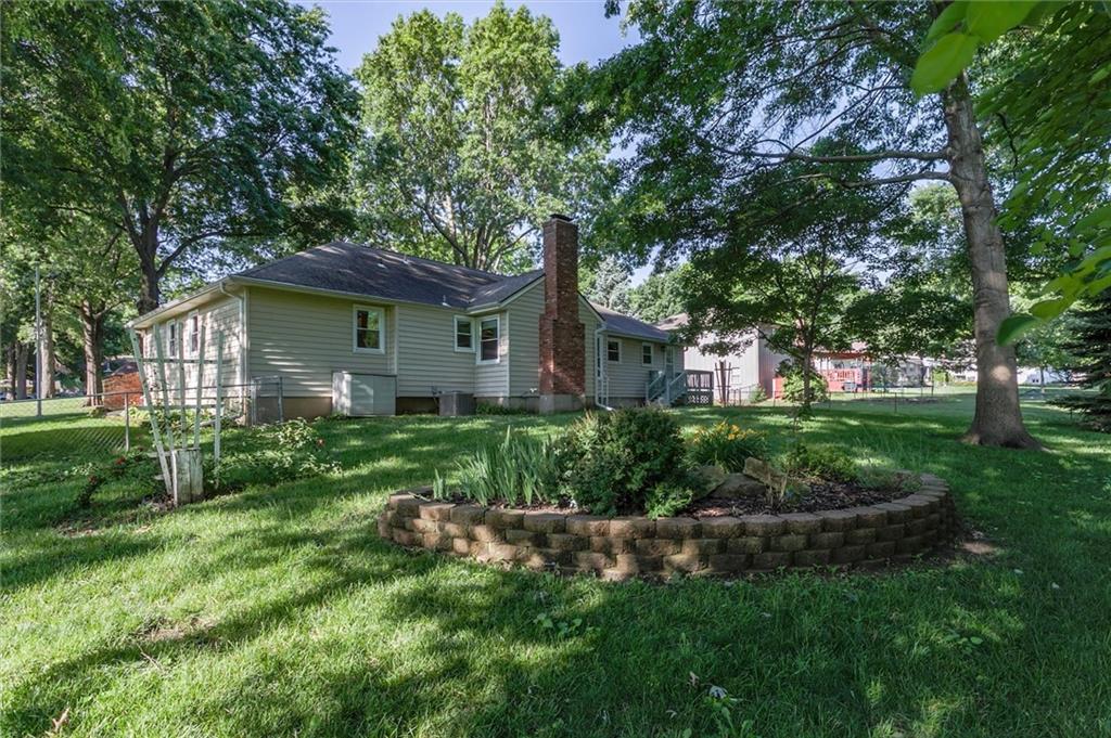 1016 South Stratford Road Olathe, KS 66062 - Photo 27 of 30
