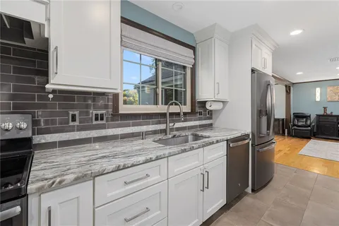 $1,749,000 | 365 West Wrentham Road, Cumberland, RI 02864