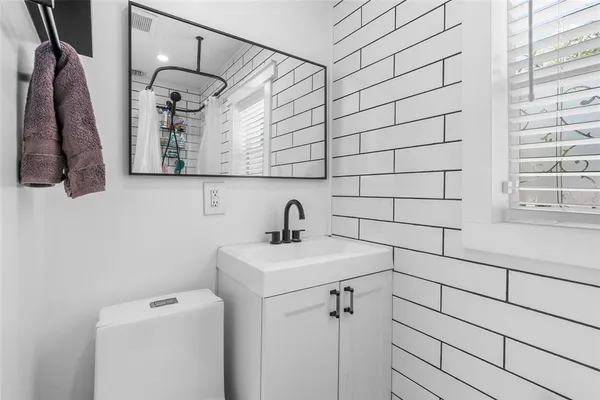 $530,000 | 3412 West Bay Avenue, Tampa, FL 33611