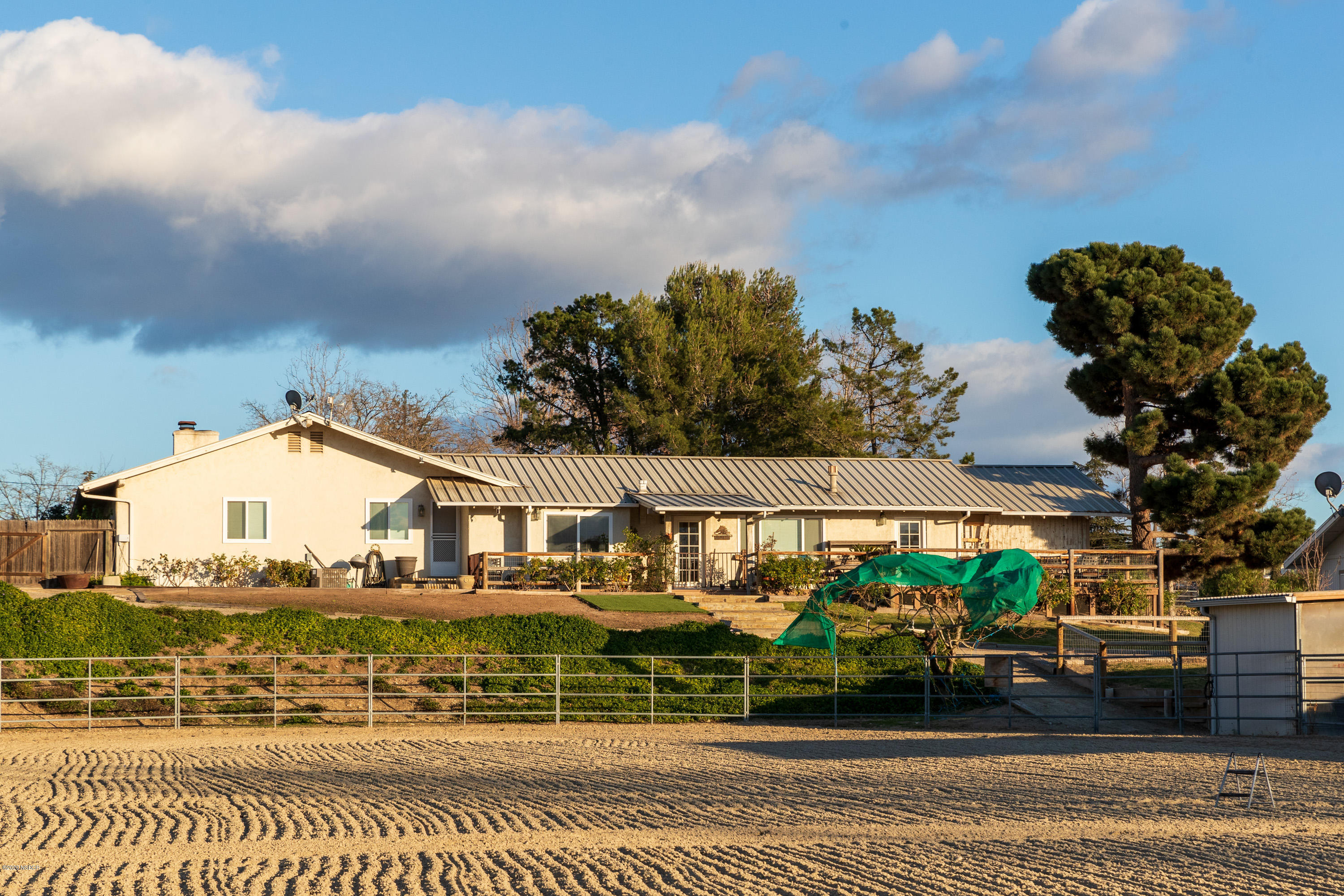 1489 Meadowvale Road Santa Ynez, CA 93460 - Photo 7 of 16 1489 Meadowvale web-32