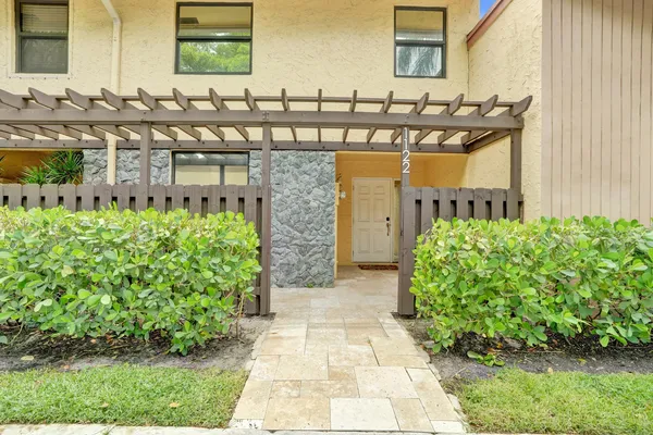 $480,000 | 1122 Northwest 79th Drive, Plantation, FL 33322