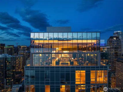 $2,139,000 | 121 Stewart Street, Unit 3703, Seattle, WA 98101