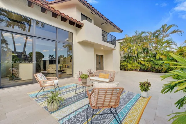 $1,374,000 | 13740 Southwest 18th Street, Miami, FL 33175