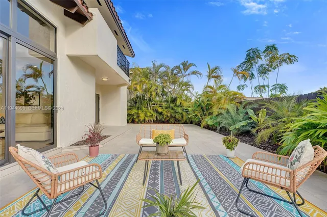 $1,374,000 | 13740 Southwest 18th Street, Miami, FL 33175