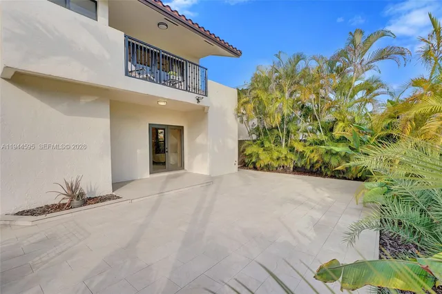 $1,374,000 | 13740 Southwest 18th Street, Miami, FL 33175