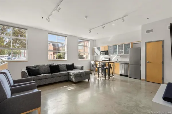 $2,500 | 10 Ann Street, Unit 102, Norwalk, CT 06854