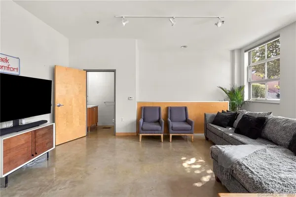 $2,500 | 10 Ann Street, Unit 102, Norwalk, CT 06854