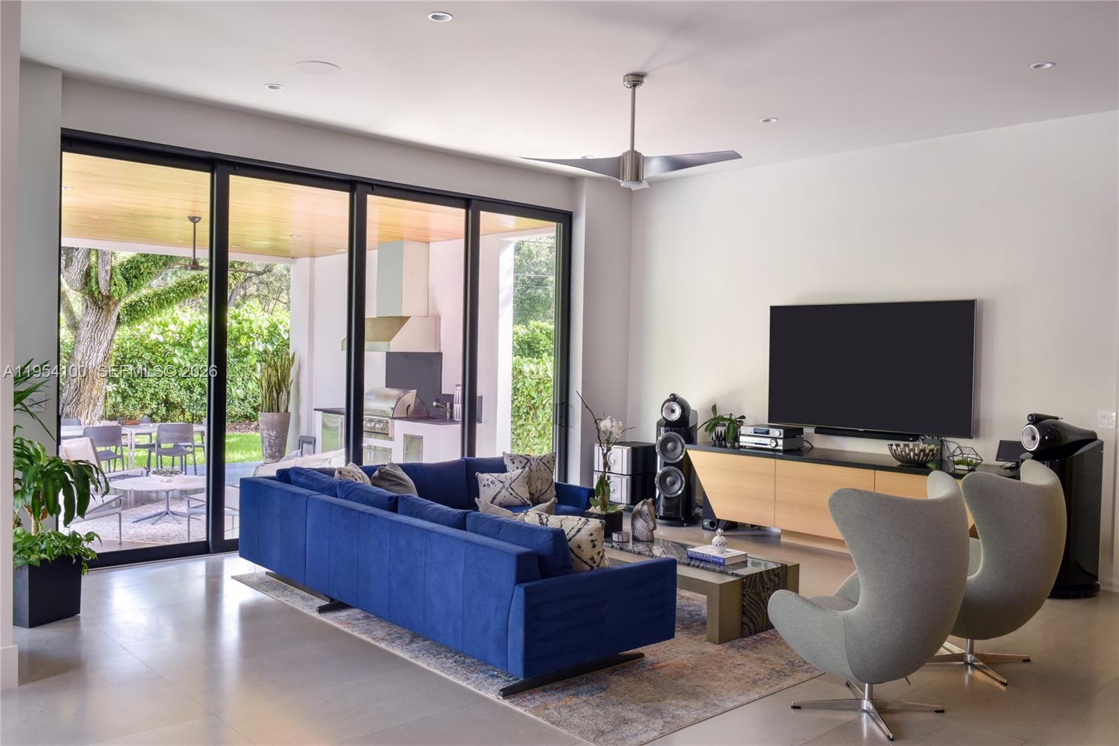 11050 Southwest 69th Avenue Pinecrest, FL 33156 - Photo 18 of 32